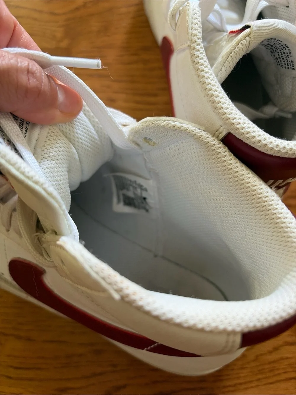 Nike Blazer 77 Shoe Y 4.5 EU 36.5 Sneaker High Top White Burgundy Team Maroon